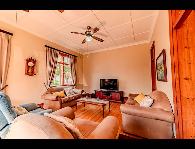 3 BEDROOM HOUSE FOR SALE IN GLENWOOD